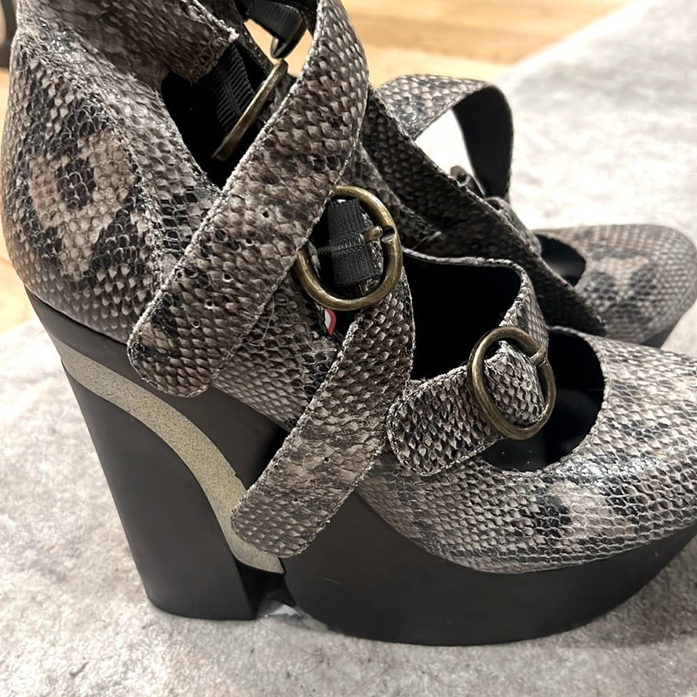 Jeffrey Campbell Platform Heels!